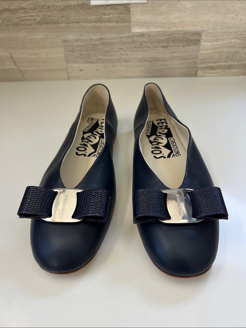 Salvatore Ferragamo creations Vara bow navy blue leather flats 10 - Picture 5 of 12